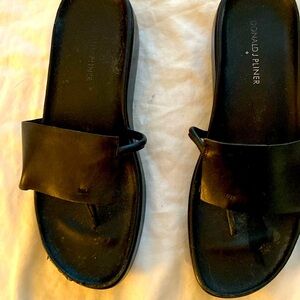 Black classic Donald Pliner sandals